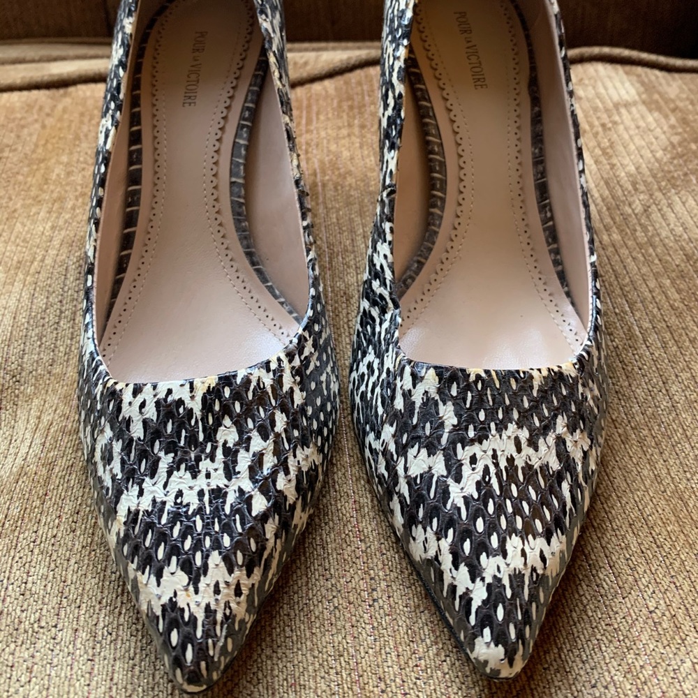 Snakeskin pumps